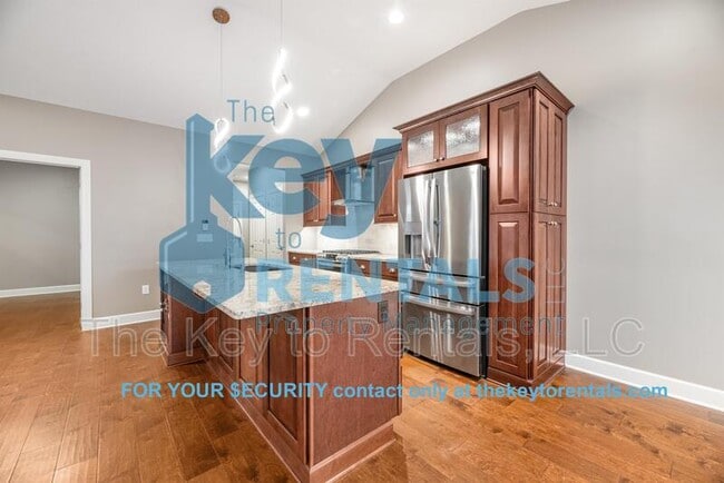Building Photo - 1352 Creeks Edge Dr