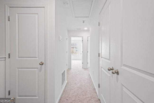 Building Photo - 1677 Vernon Blvd