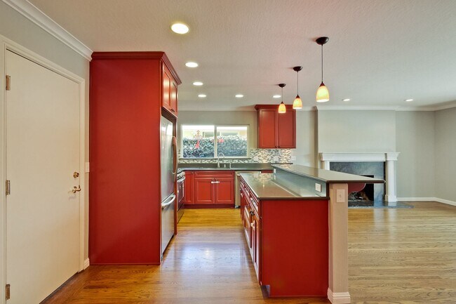Building Photo - Wow! What a Great Home! Available Soon!