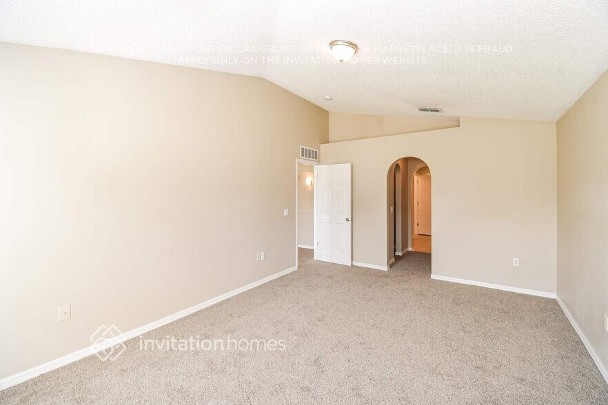 Building Photo - 4024 Half Moon Cir