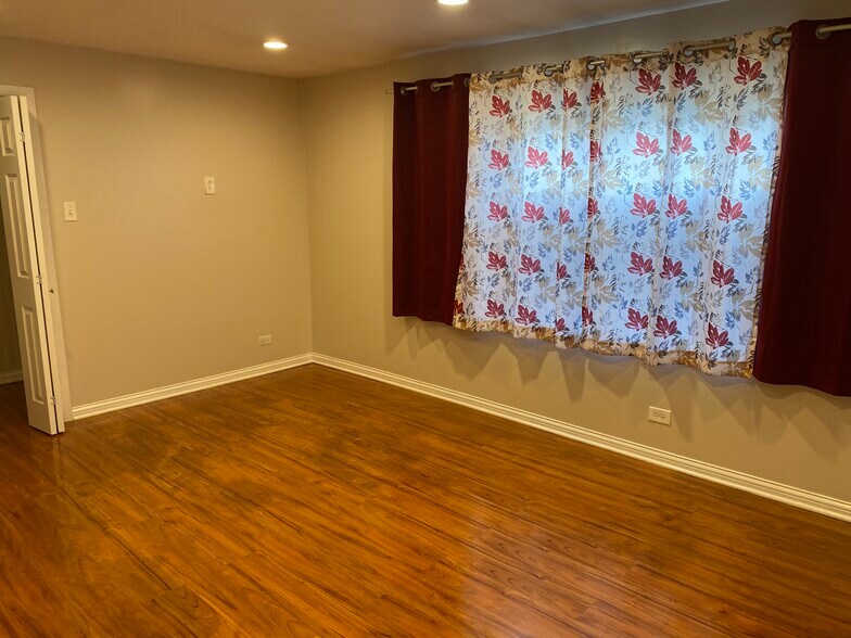 living room - 3174 W Meadow Lane Dr