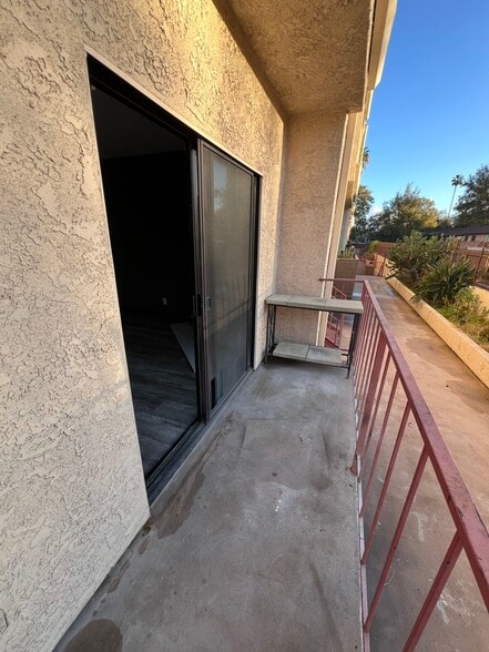 Building Photo - 7515 Winnetka Ave