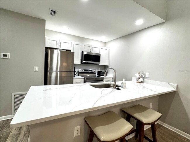 Building Photo - 4707 Winslow Beacon