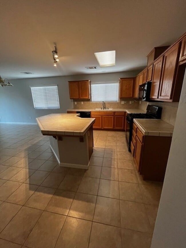 Building Photo - 6504 Nichelini Ct
