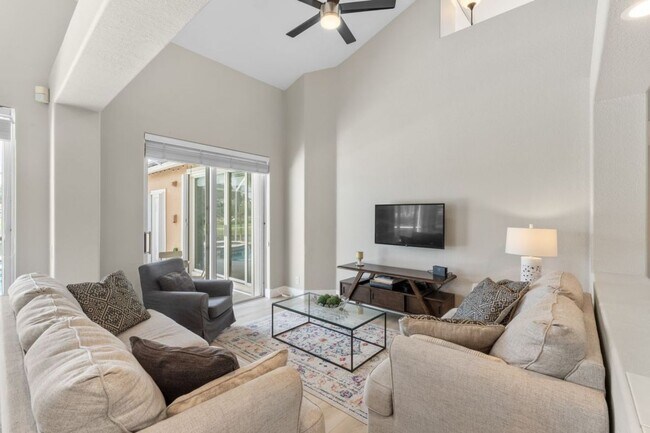 Building Photo - 1179 Laguna Springs Dr