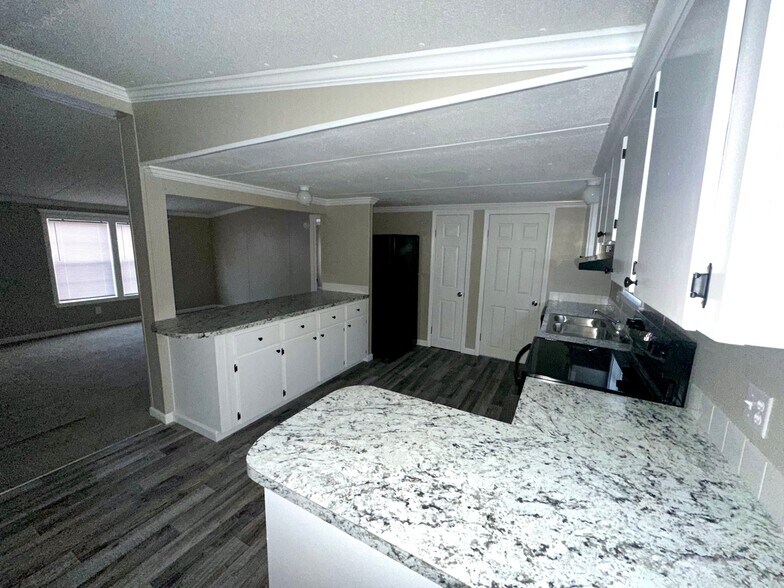 Building Photo - 118 Little Farm Ln