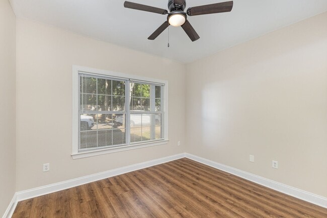 Building Photo - 2BR Condo in Cornelius