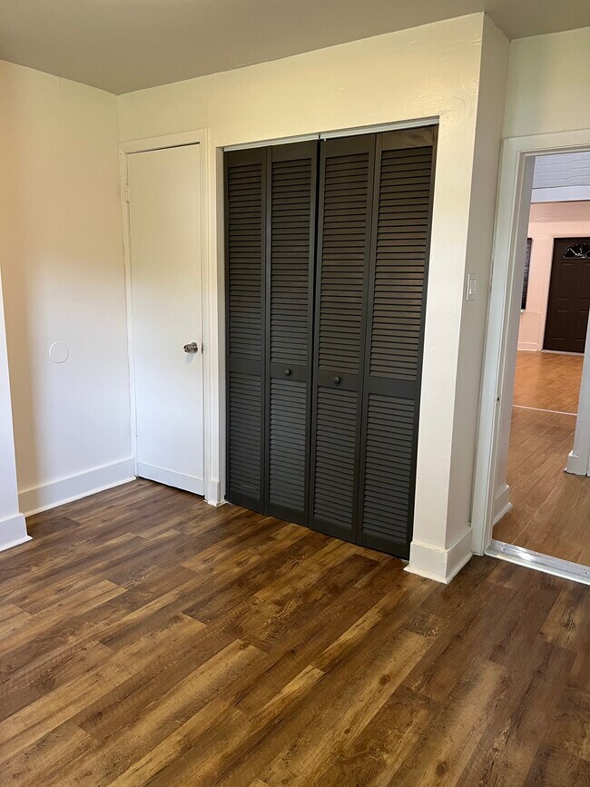 Building Photo - Hollywood Multifamily