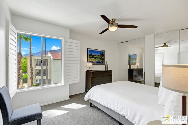 Building Photo - 1552 S Camino Real