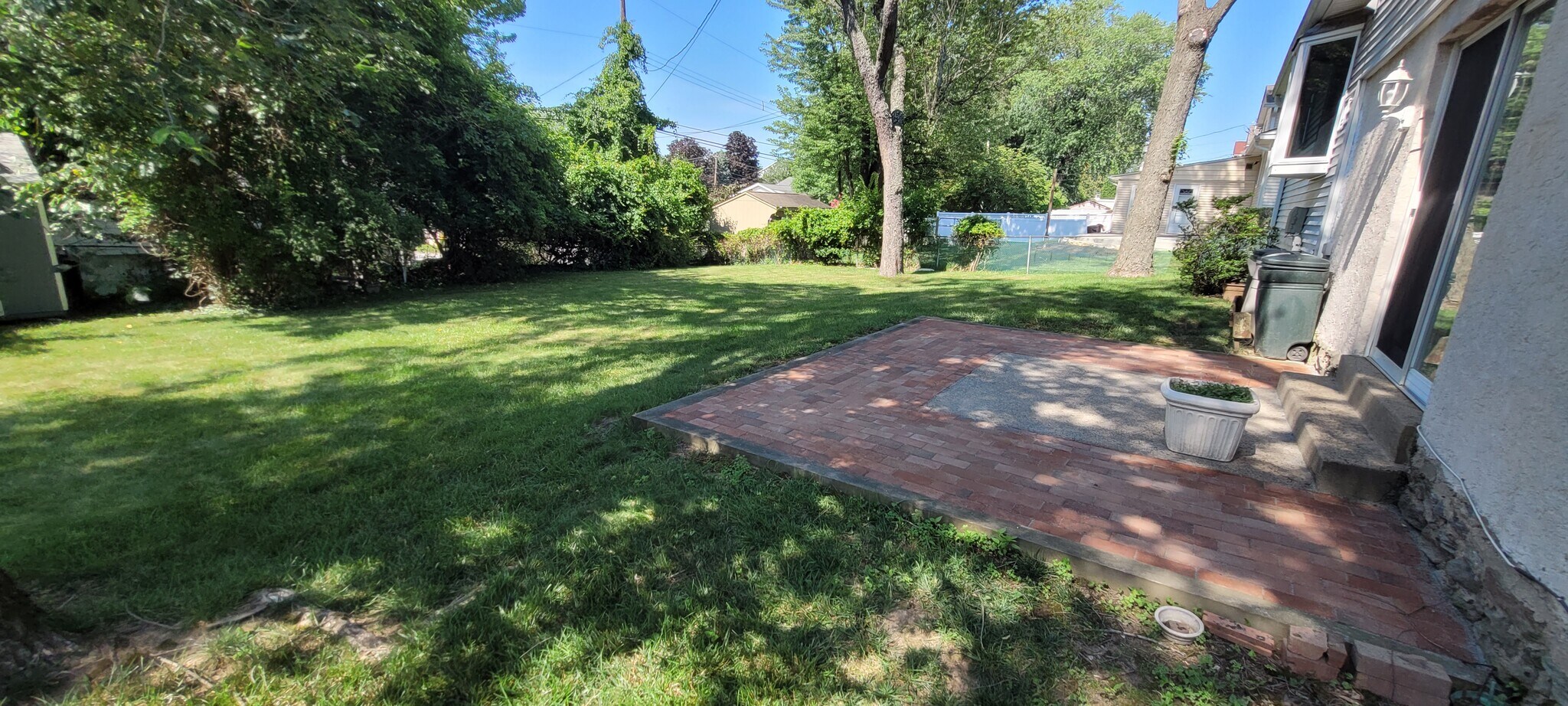 Spacious Yard - 270 Riverview Rd