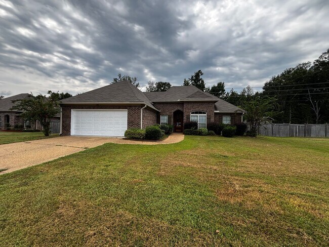 Primary Photo - 990 Clubhouse Dr