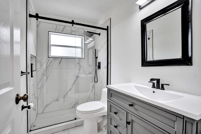 Building Photo - 6817 Barnwell Dr