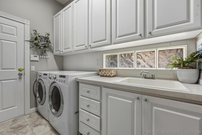 Building Photo - 8049 Nevis Pl