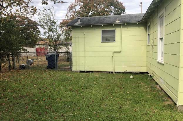 Building Photo - 502 W 8th St