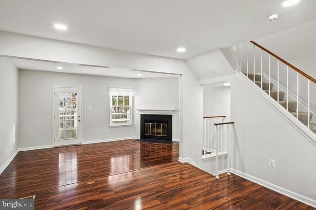 Building Photo - 7000 Ducketts Ln