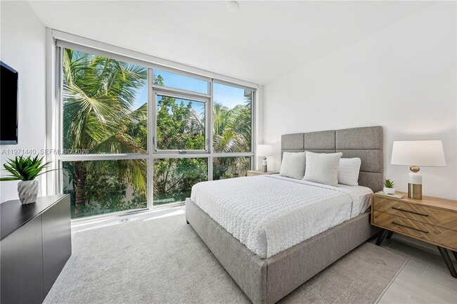 Building Photo - 10281 W Bay Harbor Dr