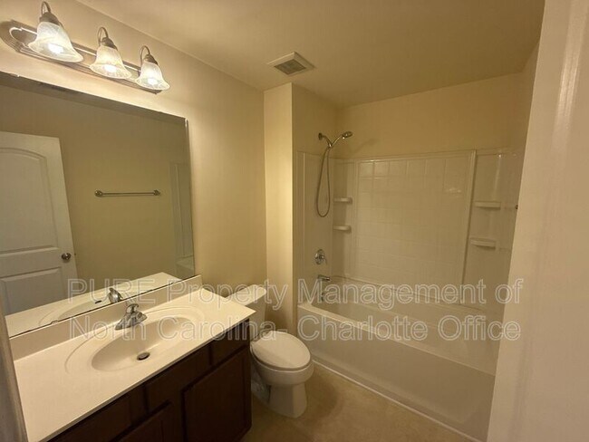 Building Photo - 175 Limerick Rd