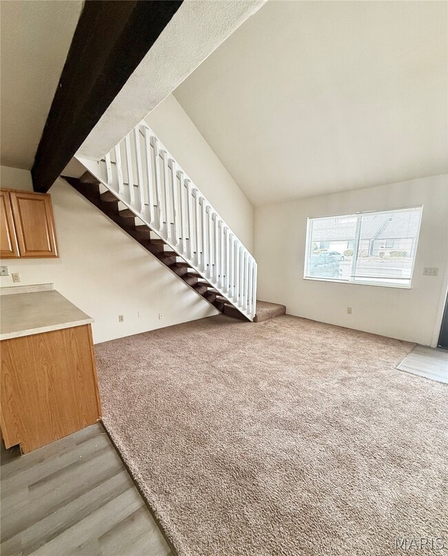 Building Photo - 814 White Oak Dr