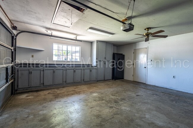 Building Photo - North Meadows - 3 Bedroom, 2 Bath Home wit...