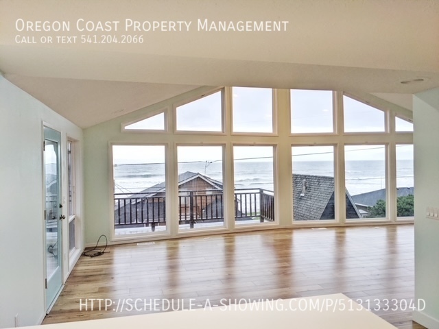 Building Photo - Outstanding 4 Bedroom House Lincoln City