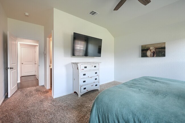Building Photo - 3005 Barnhart Way