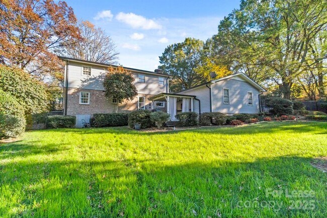 Building Photo - 4 Bedroom 2.5 Bath Home In Conover! Tours available starting March 1st!