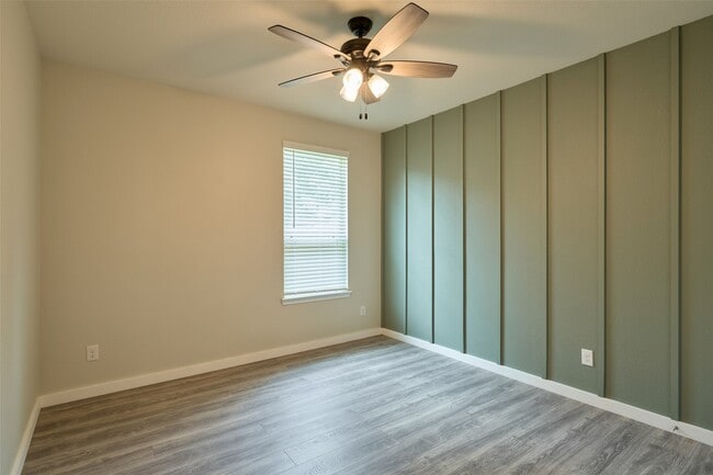 Building Photo - 2214 Timberland Country Ct