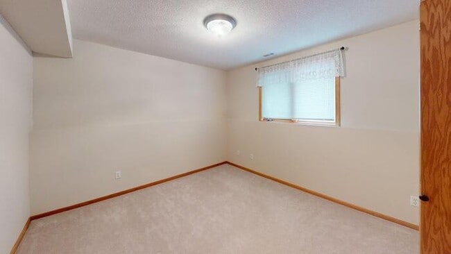 Building Photo - 449 Napa Lp