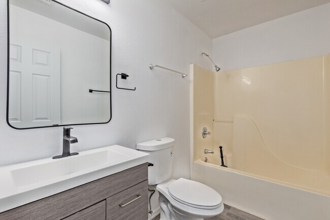 Building Photo - 597 W Casa Mirage Dr