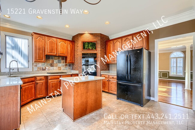 Building Photo - 15221 Gravenstein Way