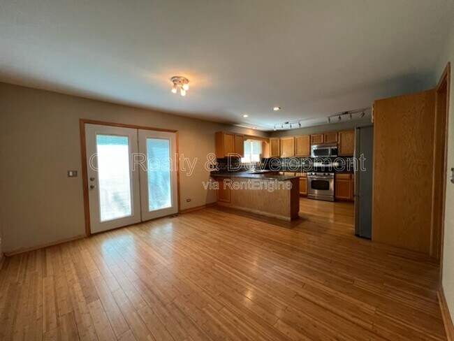 Building Photo - 2805 Breckenridge Cir