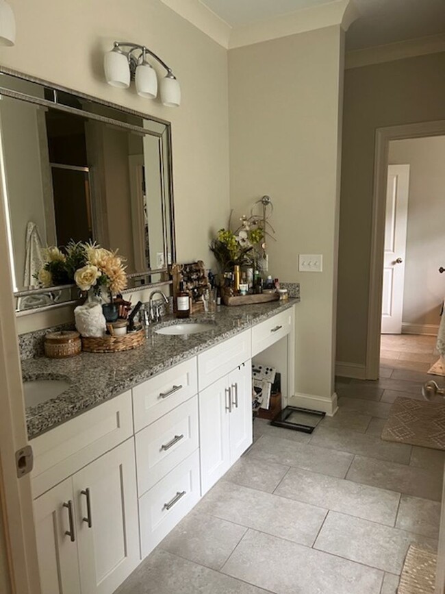 Building Photo - BEAUTIFUL HOME MINUTES FROM HARRISON BAY S...