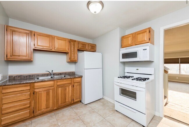 Building Photo - 529 N Prospect Dr