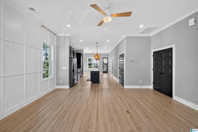 Building Photo - 4764 Silas Ave