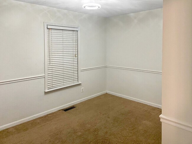 Building Photo - 3144 Holland Cliffs Rd