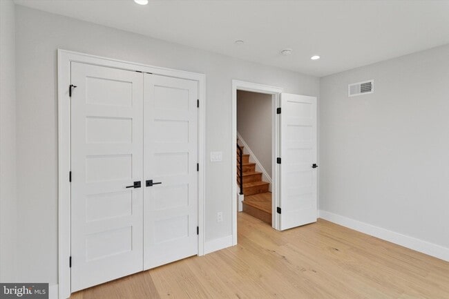 Building Photo - 2120 Bellmore St