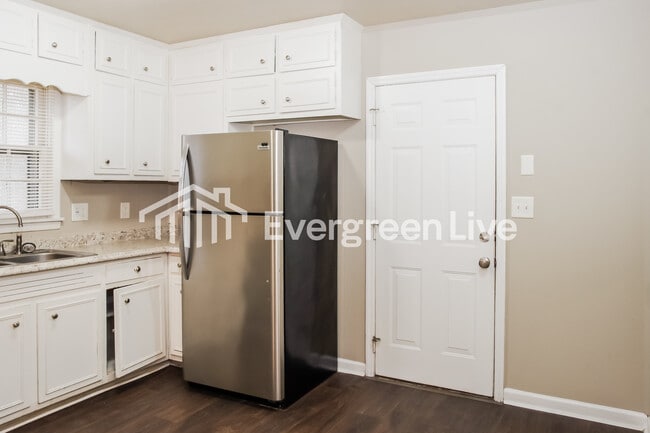 Building Photo - 3463 Darlene Cir NW