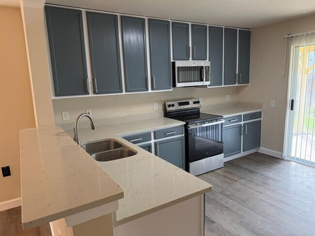 Building Photo - 1608 Anise Dr