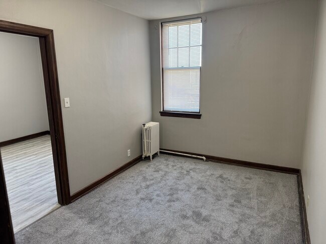 Building Photo - 7416 Harwood Ave