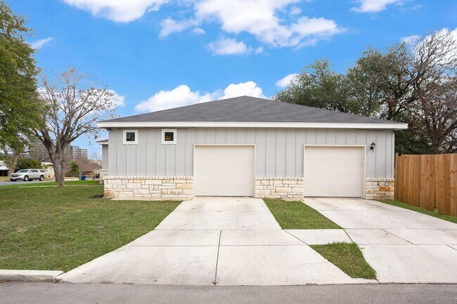 Building Photo - Stunning Ridgeview home close to North Sta...