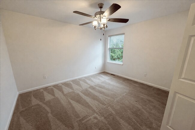 Building Photo - 360 Honey Tree Wy