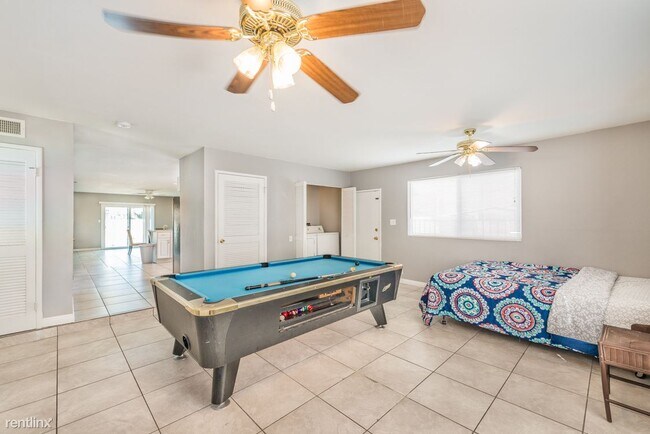 Building Photo - 3 br, 2 bath House - 3000 Kings Way