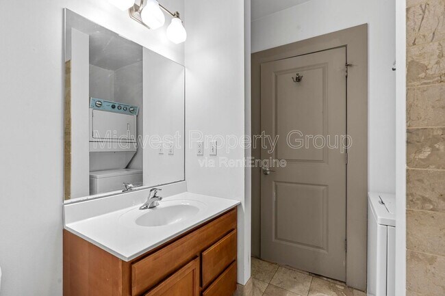 Building Photo - 4244 Chouteau Ave