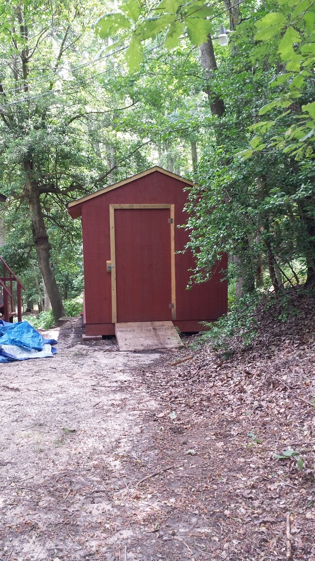 Building Photo - 66 Queens Way