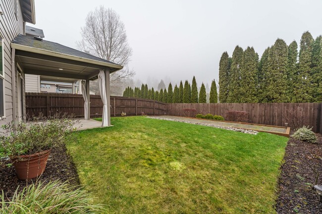 Building Photo - Stunning Salmon Creek Gem for Rent! - 3 Be...