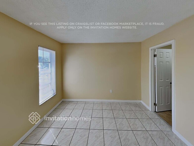 Building Photo - 11421 NW 30th St