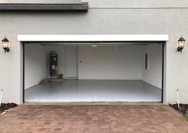 Building Photo - Beautiful 3/2.5 Newly Appointed Home with ...