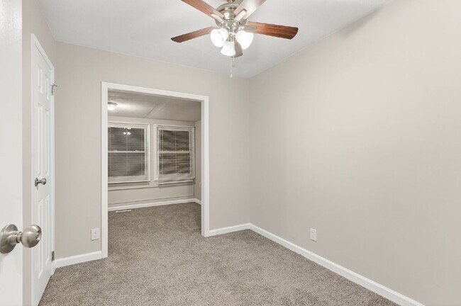 Building Photo - Spacious 5-Bedroom Retreat with 2.5 Baths in Saint Pauls – Your Dream Home Awaits!