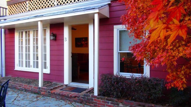 Building Photo - 311 A St NE