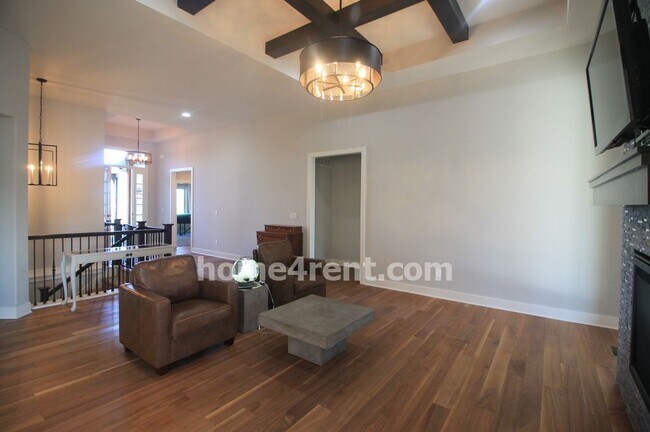 Building Photo - 1492 Woodland Rd